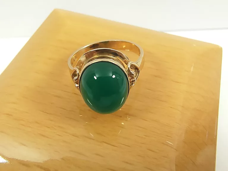 zloty-pierscionek-z-zielonym-kamieniem-p585-375g-r14-material-15835-2