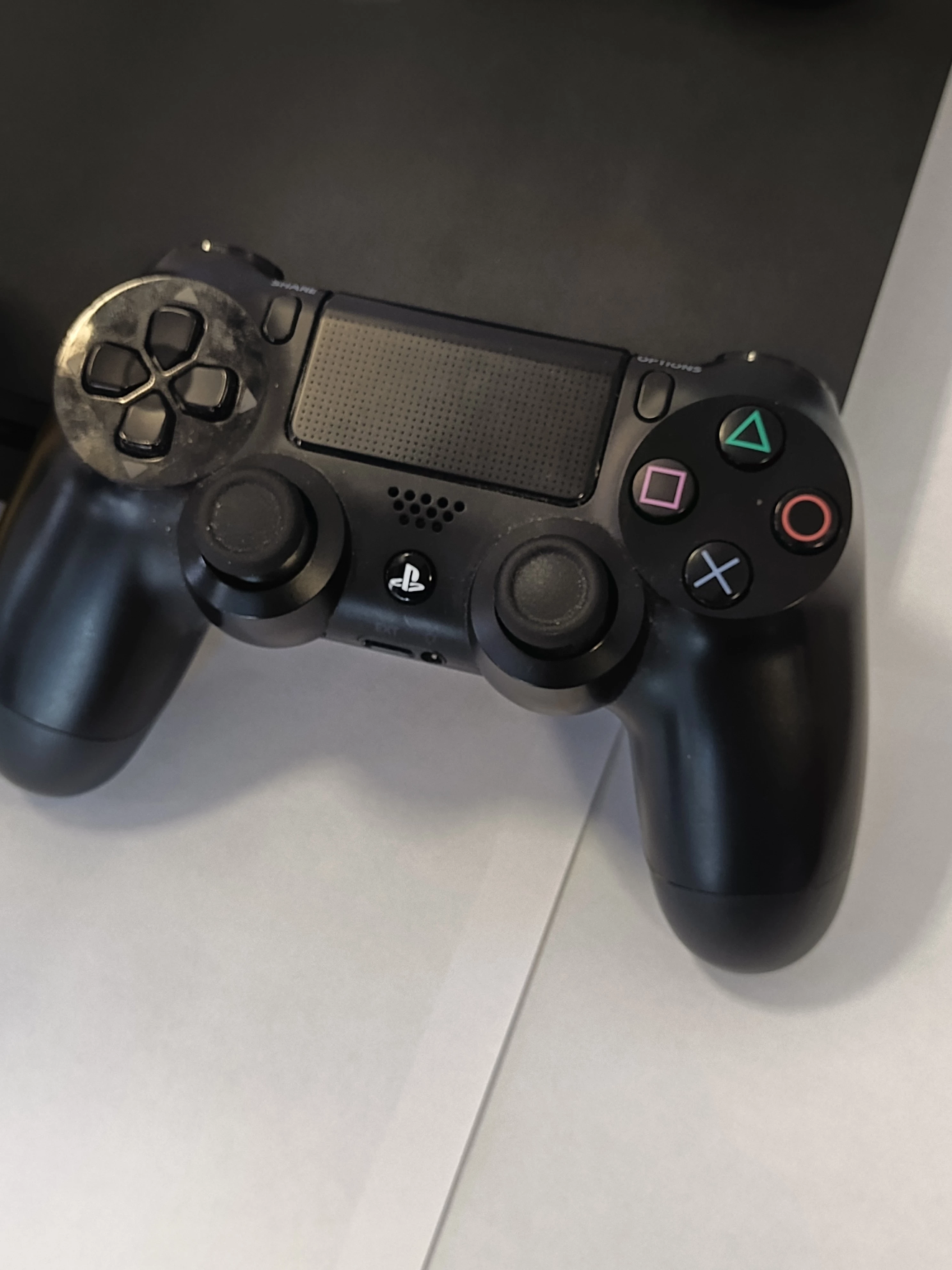 konsola-ps4-slim-dwa-pad-kable-ean-gtin-711719407577