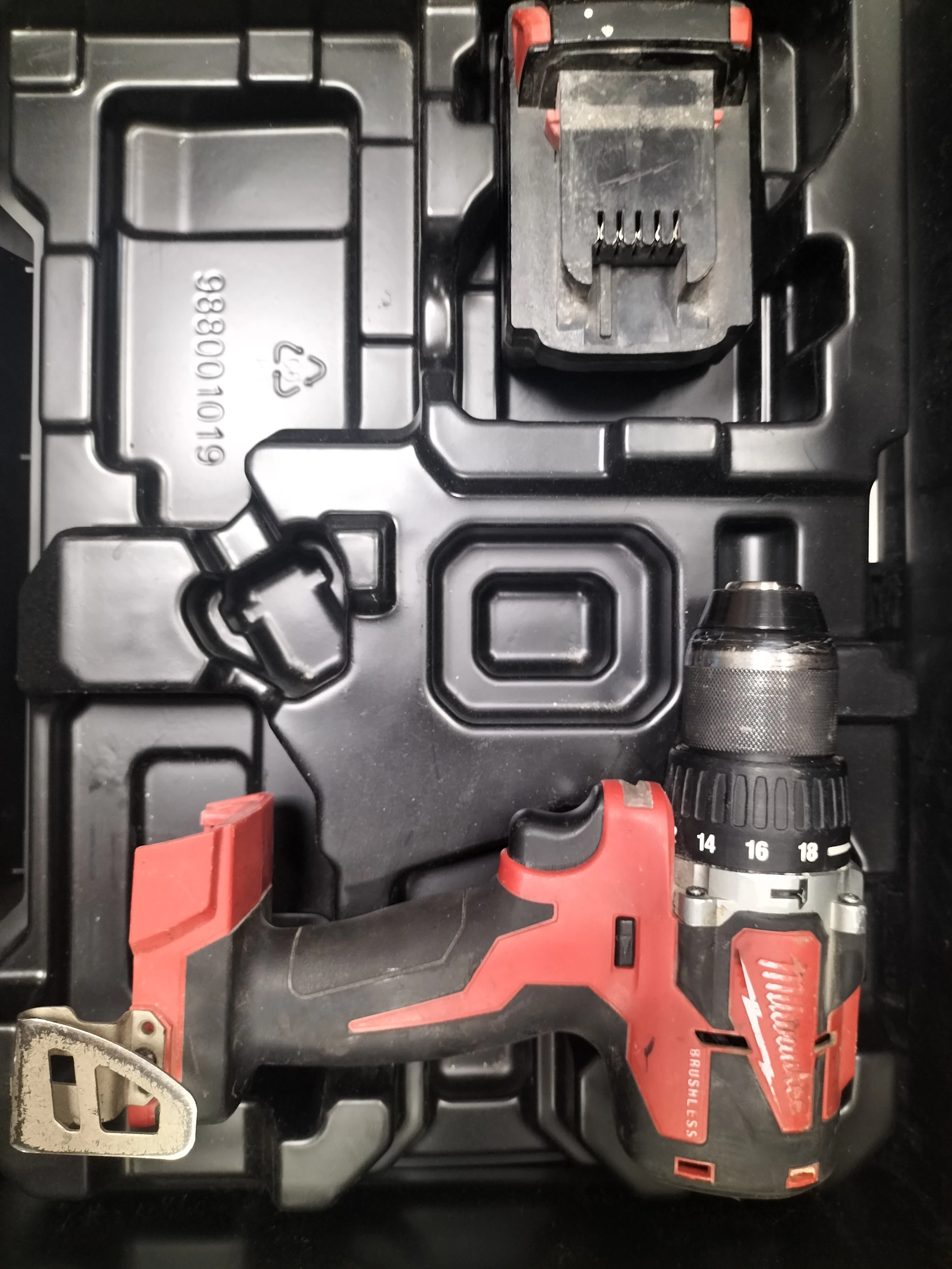 milwaukee-m18-cblpd-202c-wiertarko-wkretarka-akumulatorowa-18v-stan-11323-2