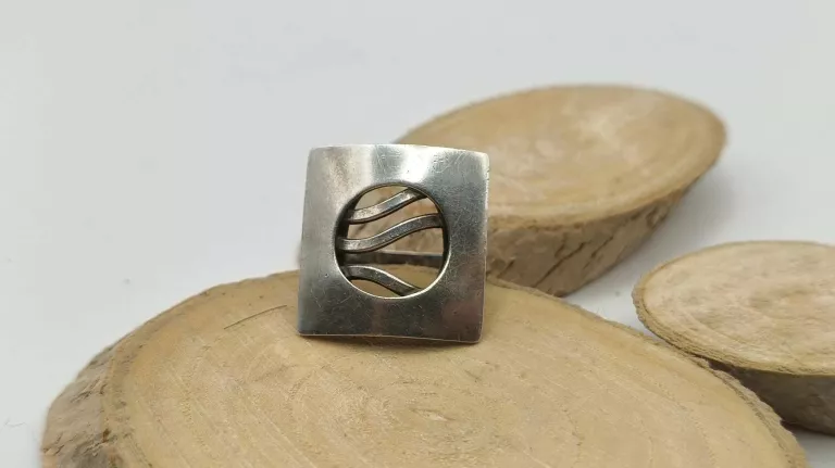 srebrny-pierscionek-588g-p-925-r-20-material-15835-4