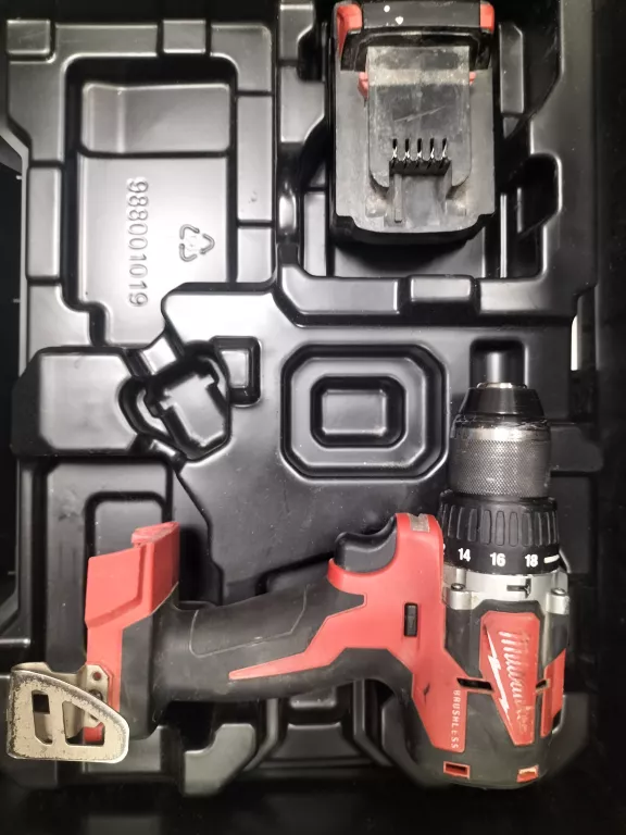 milwaukee-m18-cblpd-202c-wiertarko-wkretarka-akumulatorowa-18v-stan-11323-2