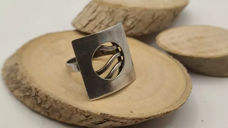 srebrny-pierscionek-588g-p-925-r-20-dworcowa-16-plock