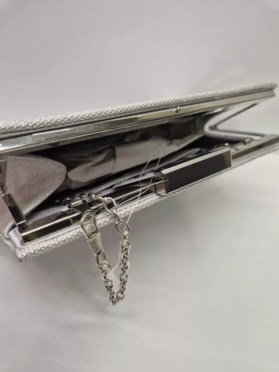 kopertowka-srebrna-20cm-na-lancuszku-material-dominujacy-203885-842089