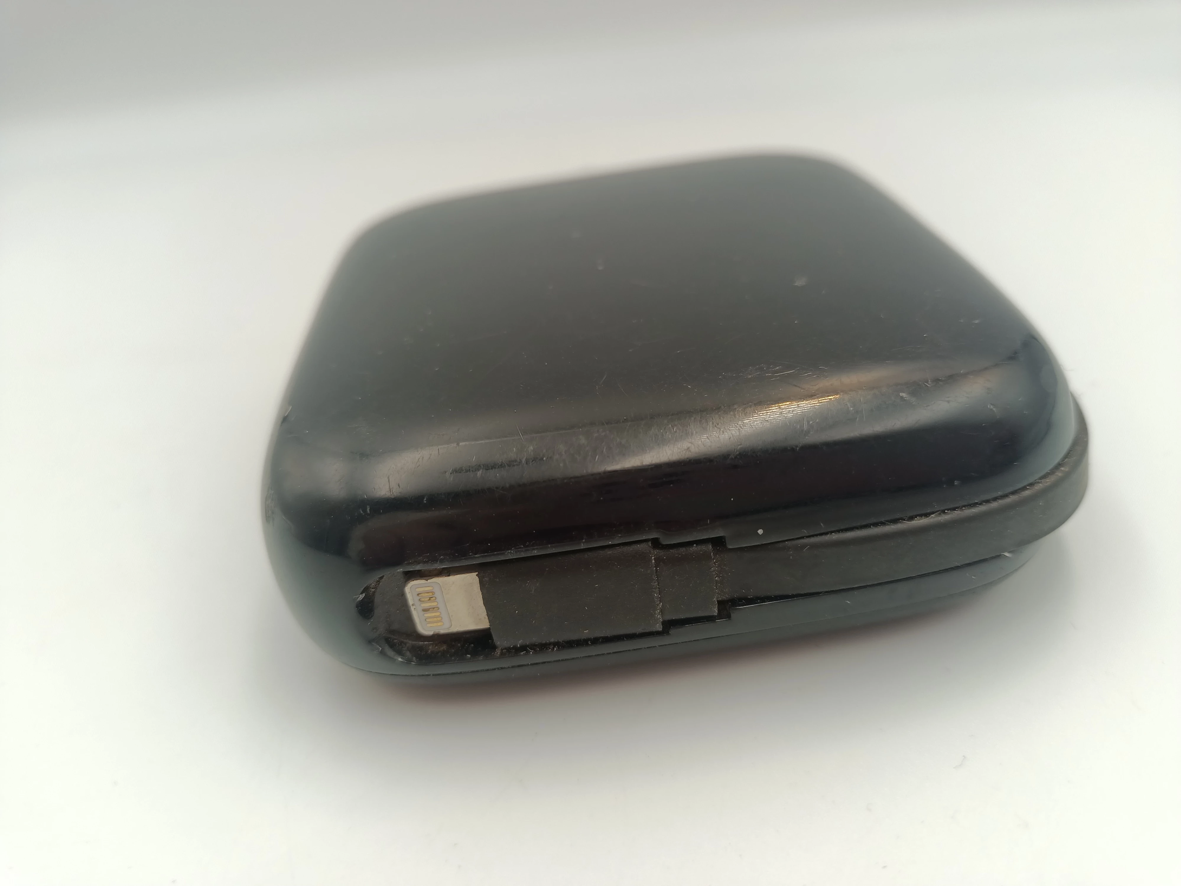 powerbank-10000-mah-czarny-stan-11323-2