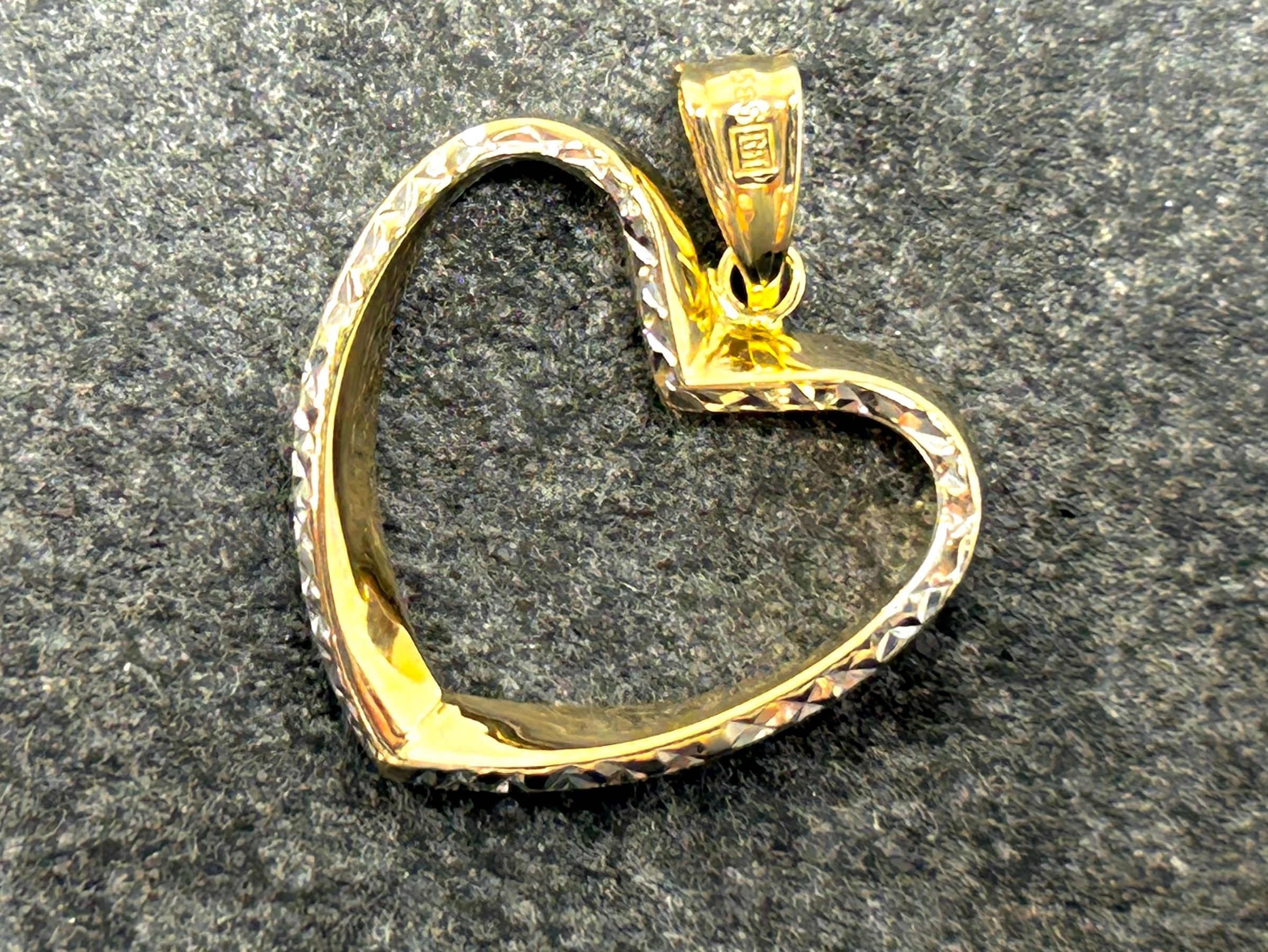 zlota-zawieszka-serce-z-dodatkiem-bialego-zlota-pr585-w098g-kamien-17088-524288