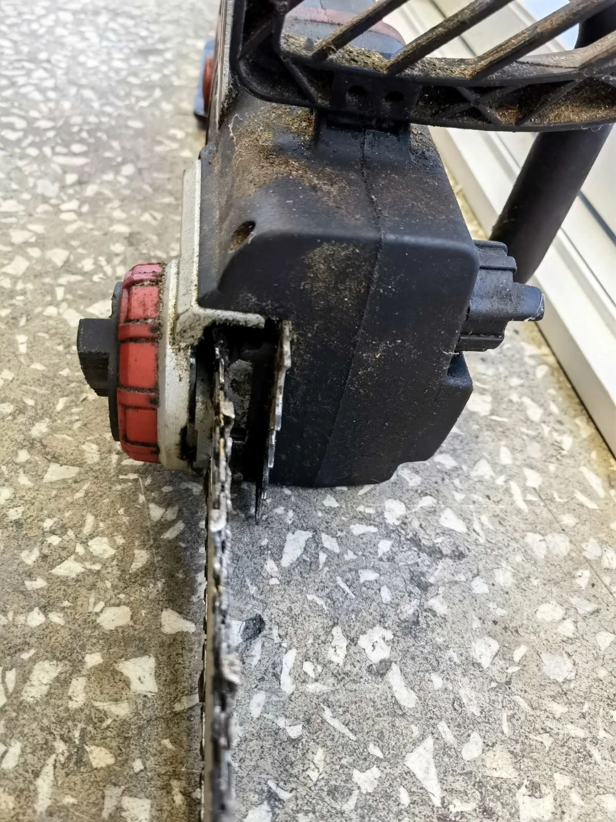 pila-lancuchowa-elektryczna-grizzly-eks-2440-qt-kod-producenta-75018532