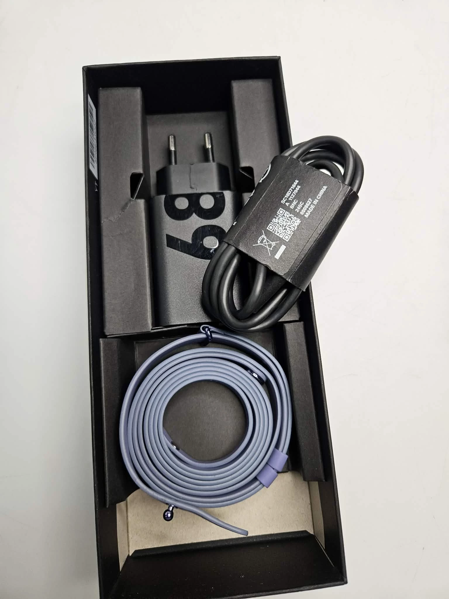 telefon-motorola-razr-50-ultra-12512-gb-komplet-stan-11323-2