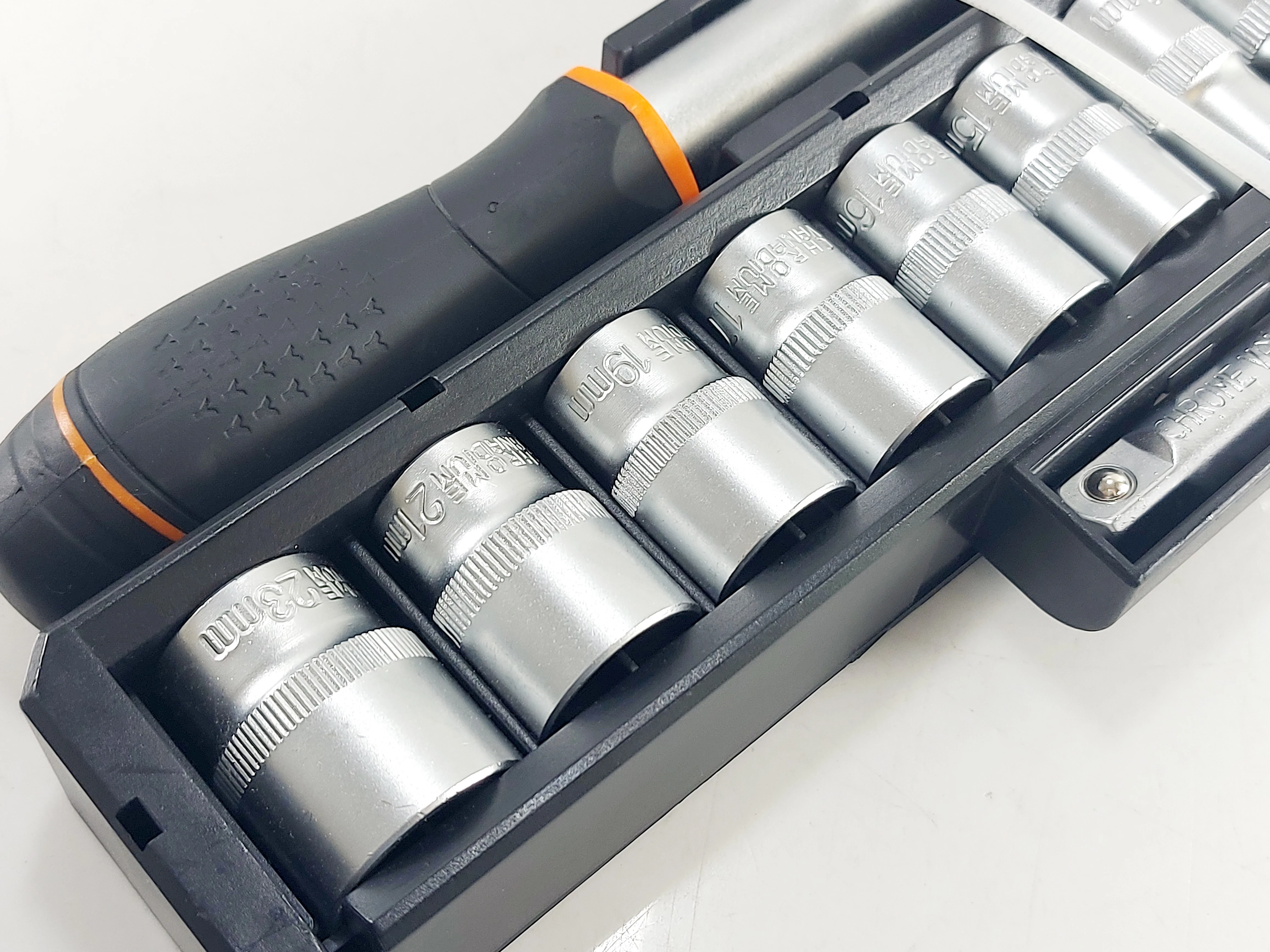 grzechotka-z-kluczami-nasadowymi-werckmann-stan-11323-2