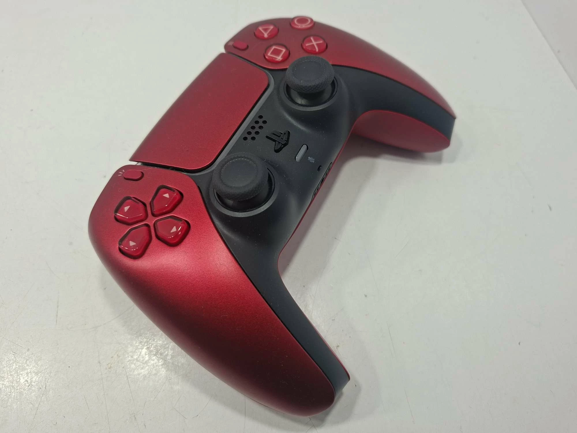 pad-do-sony-ps5-czerwonybordowy-ean-gtin-5907316422395