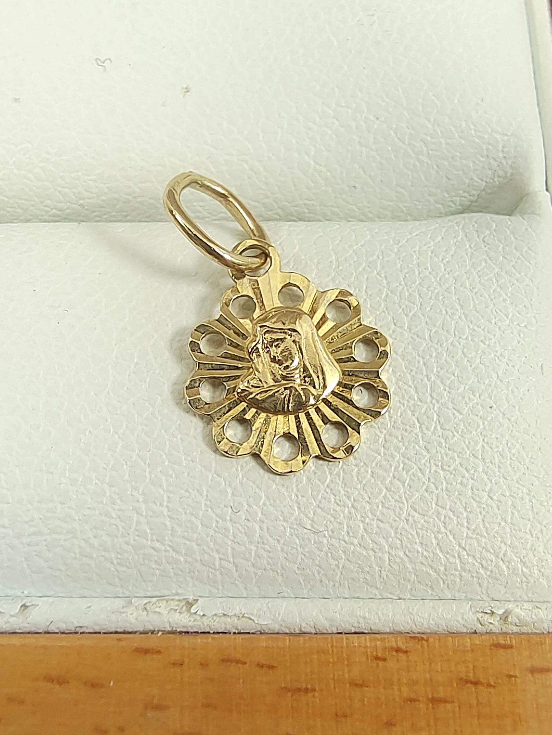 zlota-zawieszka-matka-boska-p585-049g-stan-11323-2