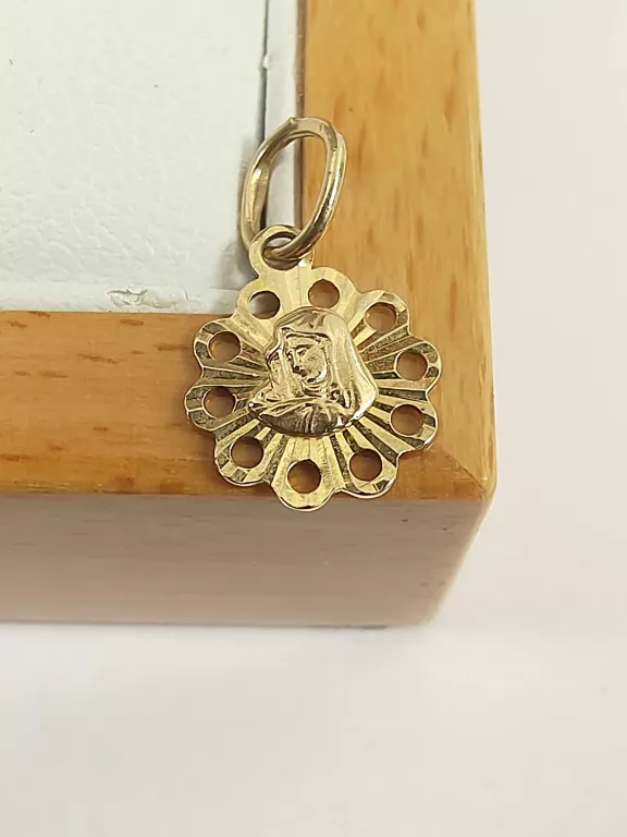 zlota-zawieszka-matka-boska-p585-049g-kurpinskiego-117-poznan-ska-x