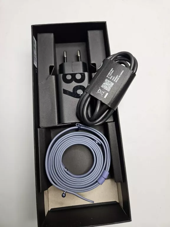 telefon-motorola-razr-50-ultra-12512-gb-komplet-stan-11323-2