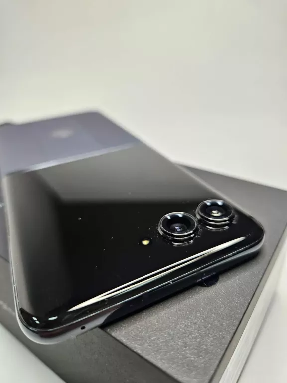 telefon-motorola-razr-50-ultra-12512-gb-komplet-wbudowana-pamiec-202869-214181