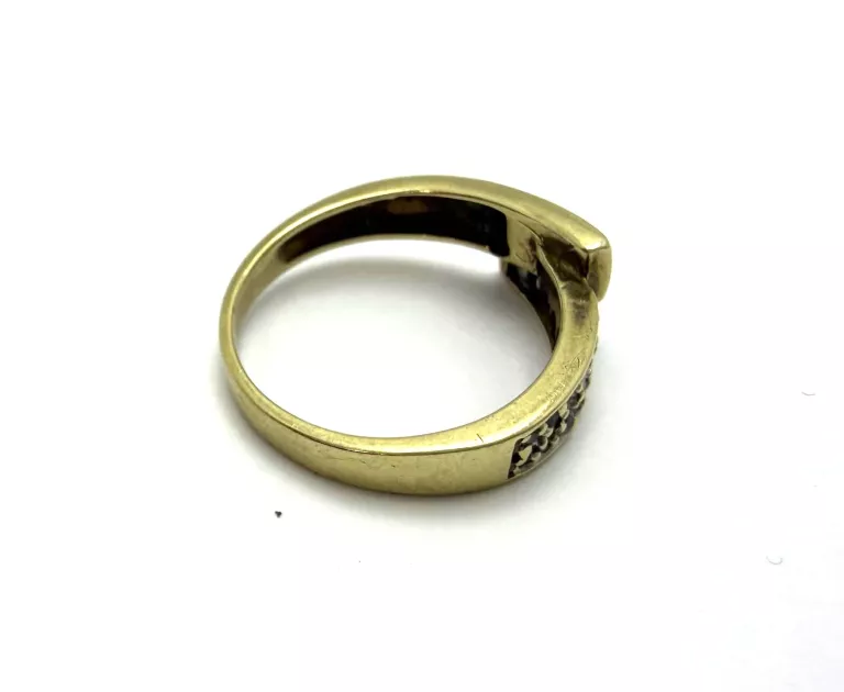 zloty-pierscionek-333-305g-r15-material-15835-2