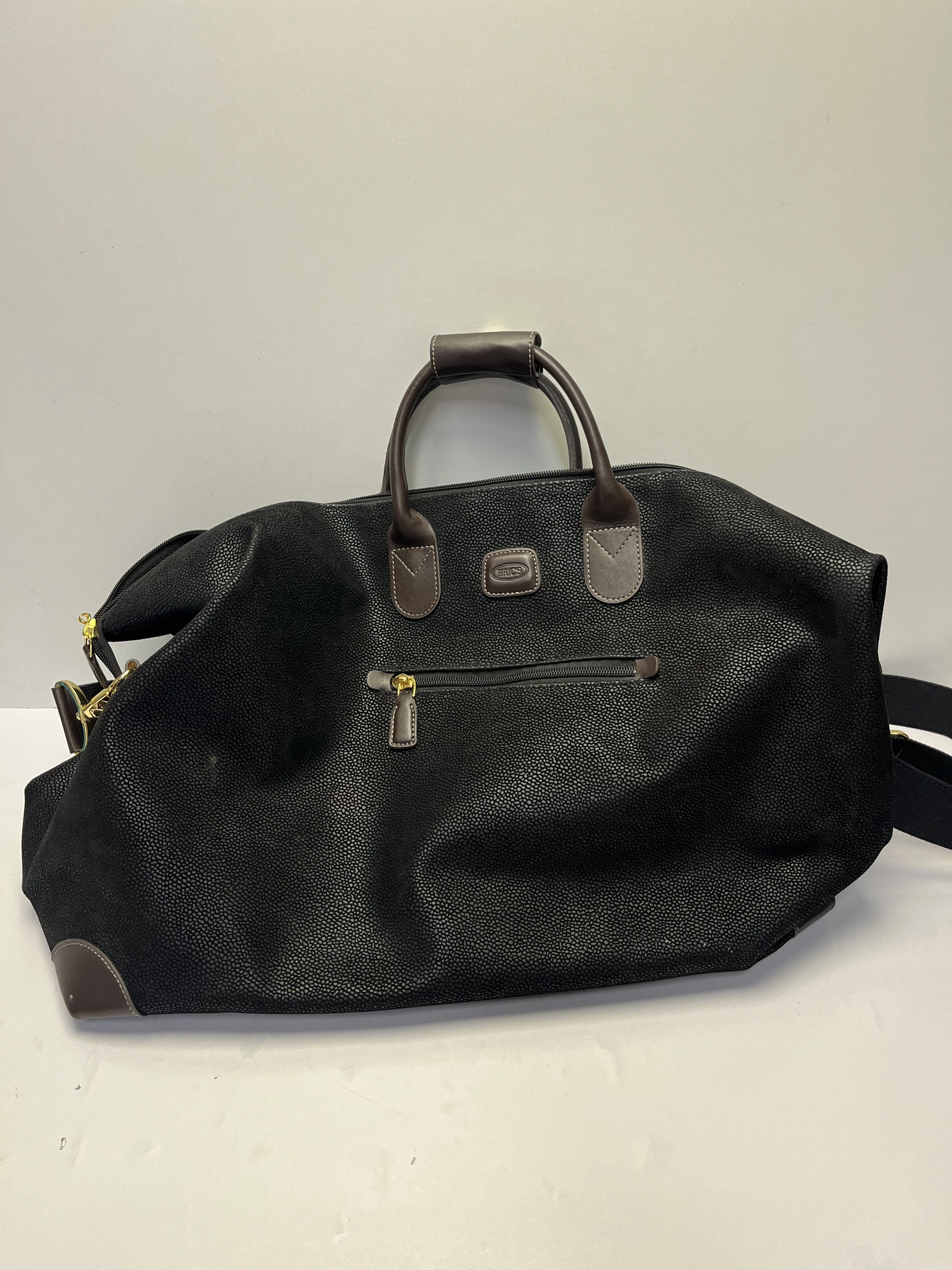 duza-torba-czarna-brics-osiedle-teatralne-3u15-krakow