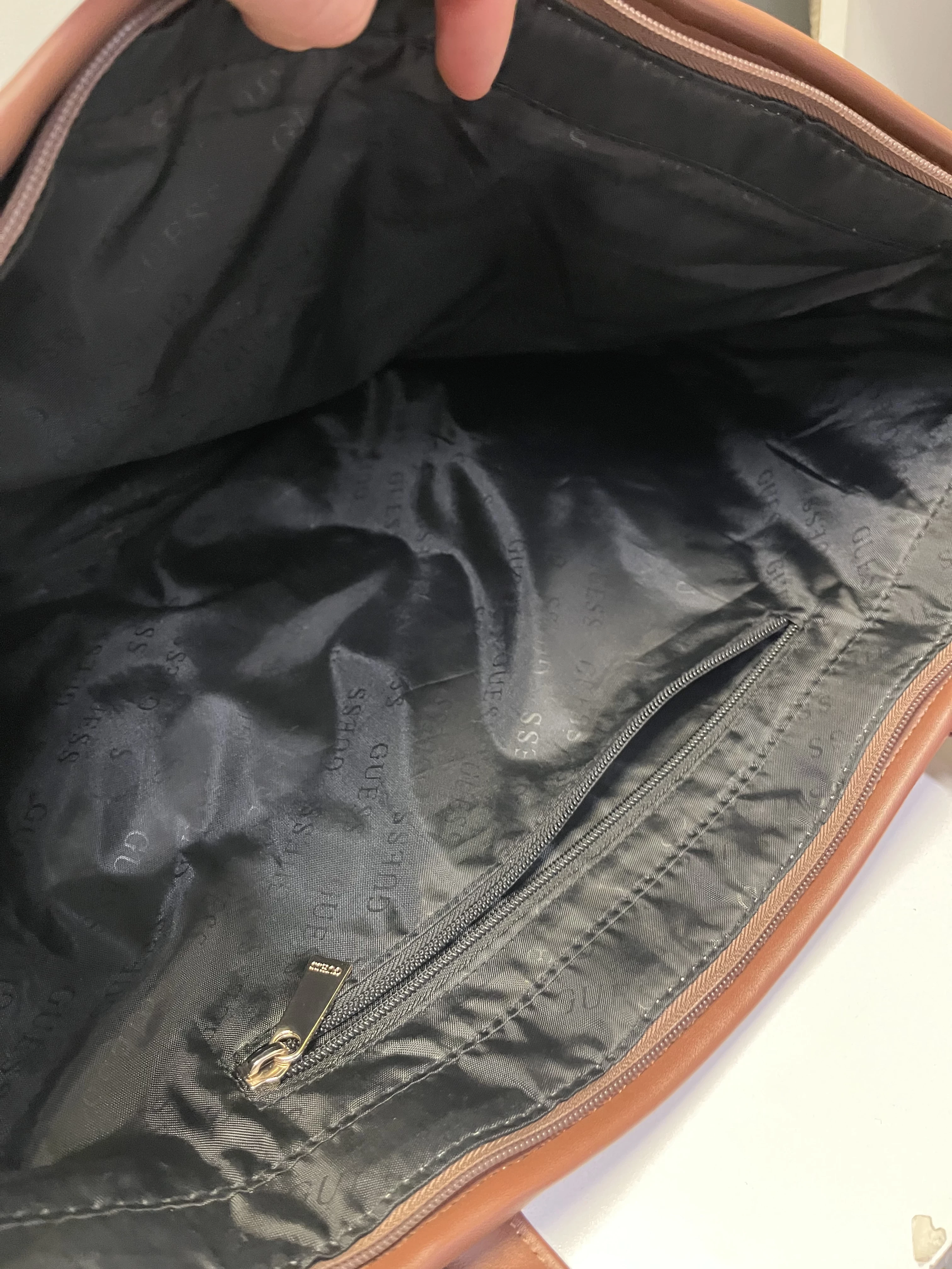 torba-guess-duza-zapiecie-203921-218397