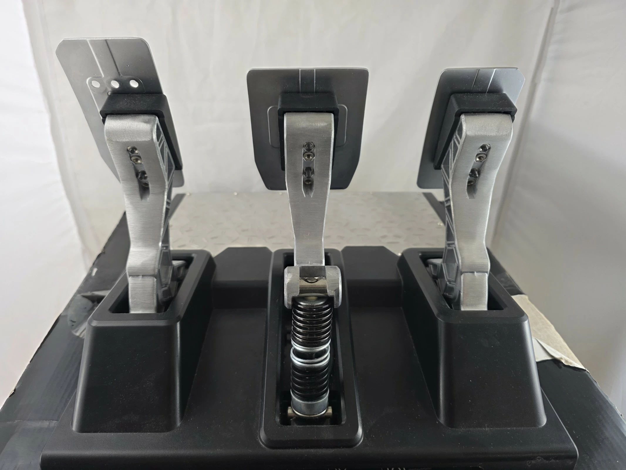 pedaly-do-kierownicy-thrustmaster-t-lcm-stan-11323-2