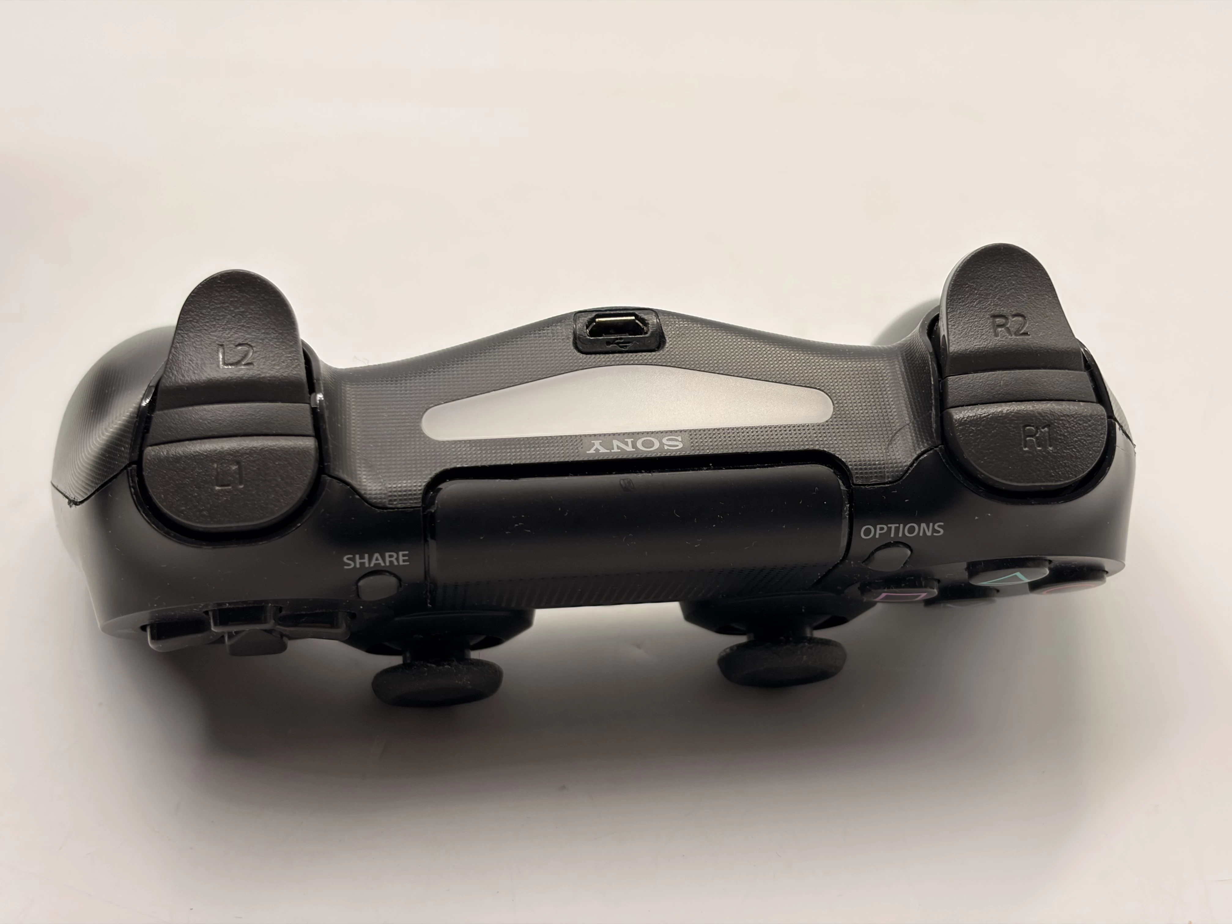 konsola-sony-playstation-4-pro-ps4-pro-cuh-7216b-1tb-waga-produktu-z-opakowaniem-jednostkowym-4800