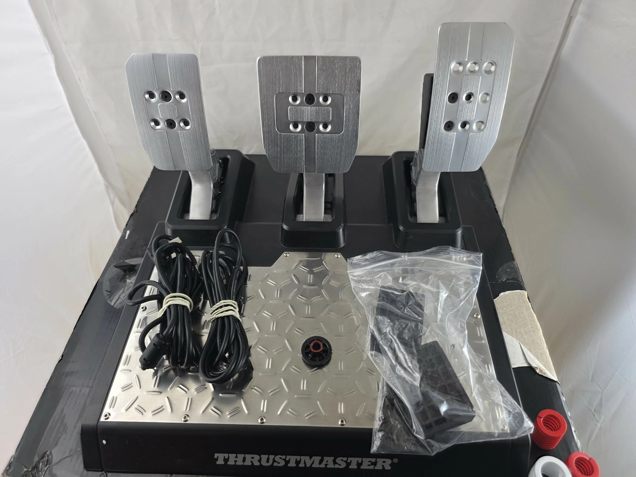 pedaly-do-kierownicy-thrustmaster-t-lcm-ean-gtin-3362934001940