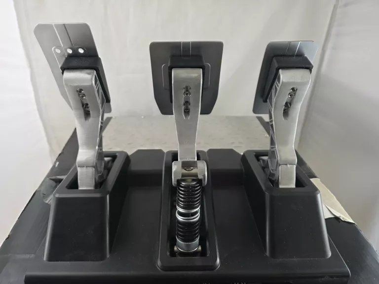 pedaly-do-kierownicy-thrustmaster-t-lcm-stan-11323-2