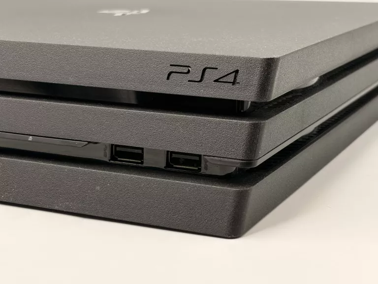 konsola-sony-playstation-4-pro-ps4-pro-cuh-7216b-1tb-gry-w-zestawie-205998-225574