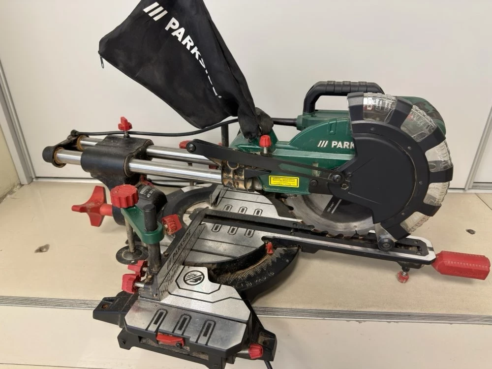 pilarka-ukosowa-z-przesuwem-2000-w-parkside-pzks-2000-c3-odbior-osobisty-ean-gtin-4335633026186