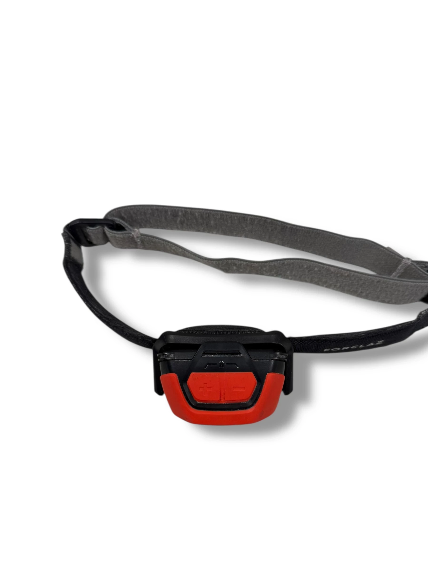 lampka-czolowka-trekkingowa-forclaz-hl900-usb-v3-600-lumenow-czerwona-stan-11323-2