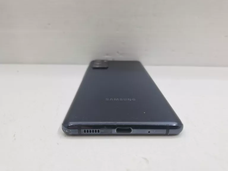 telefon-samsung-galaxy-s20-fe-typ-202685-212929