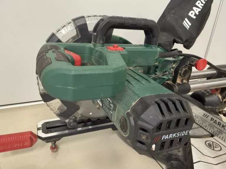 pilarka-ukosowa-z-przesuwem-2000-w-parkside-pzks-2000-c3-odbior-osobisty-seria-pzks-2000-c3