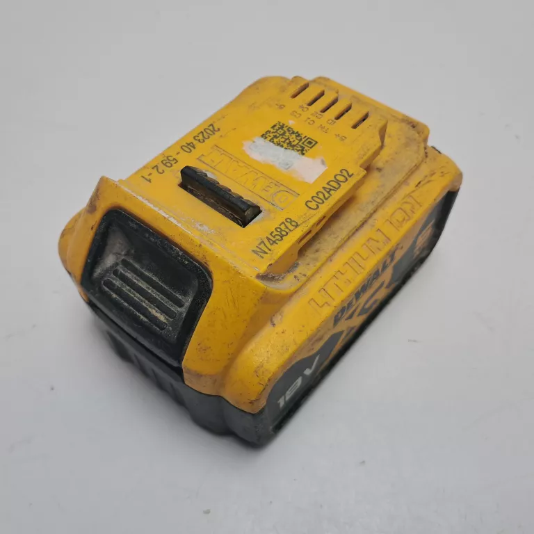 akumulator-dewalt-50-2023-ean-gtin-4052993820130