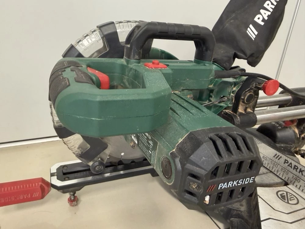 pilarka-ukosowa-z-przesuwem-2000-w-parkside-pzks-2000-c3-odbior-osobisty-seria-pzks-2000-c3