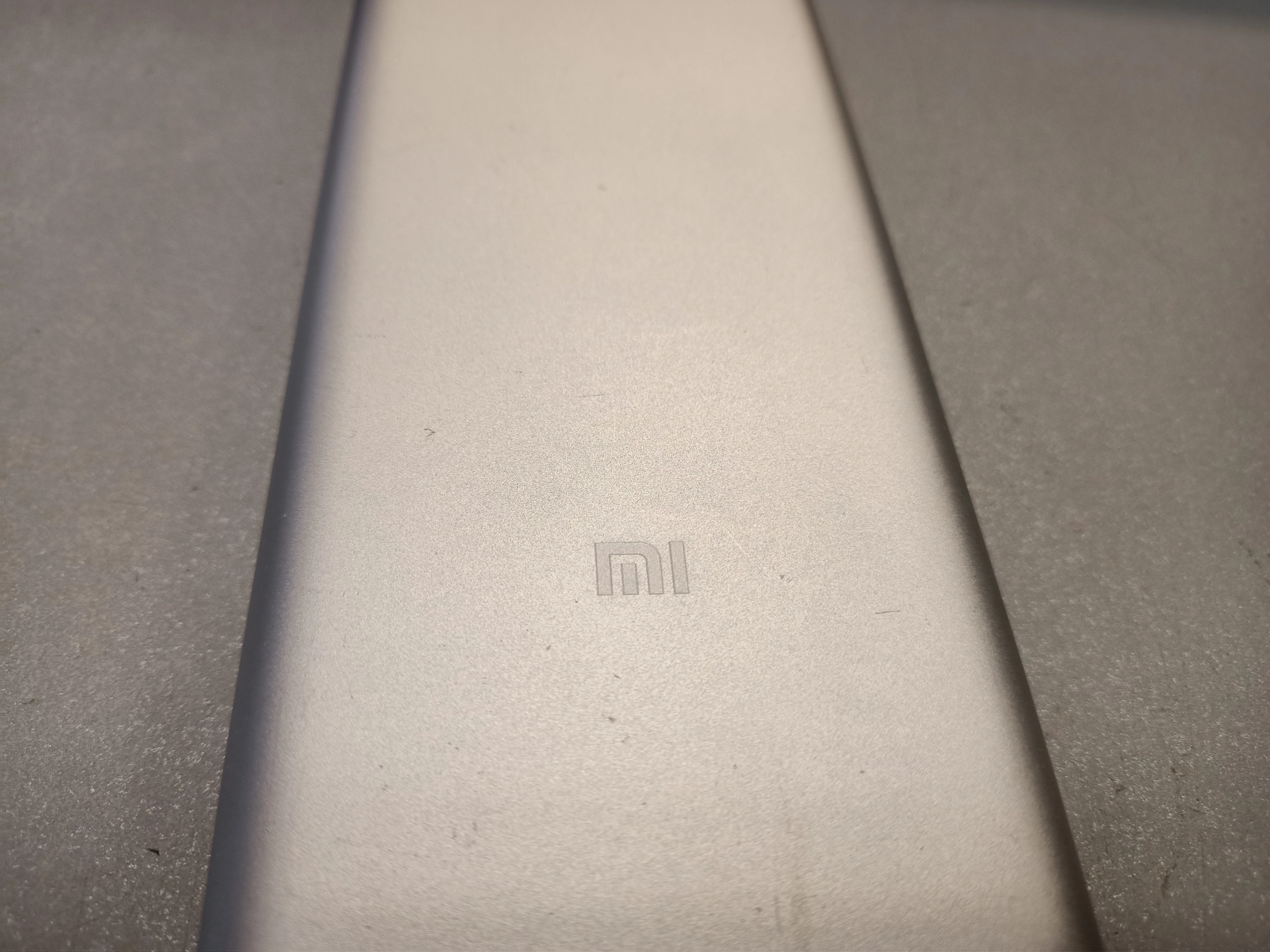 powerbank-10000-mah-mi-kod-producenta-bhr4412gl