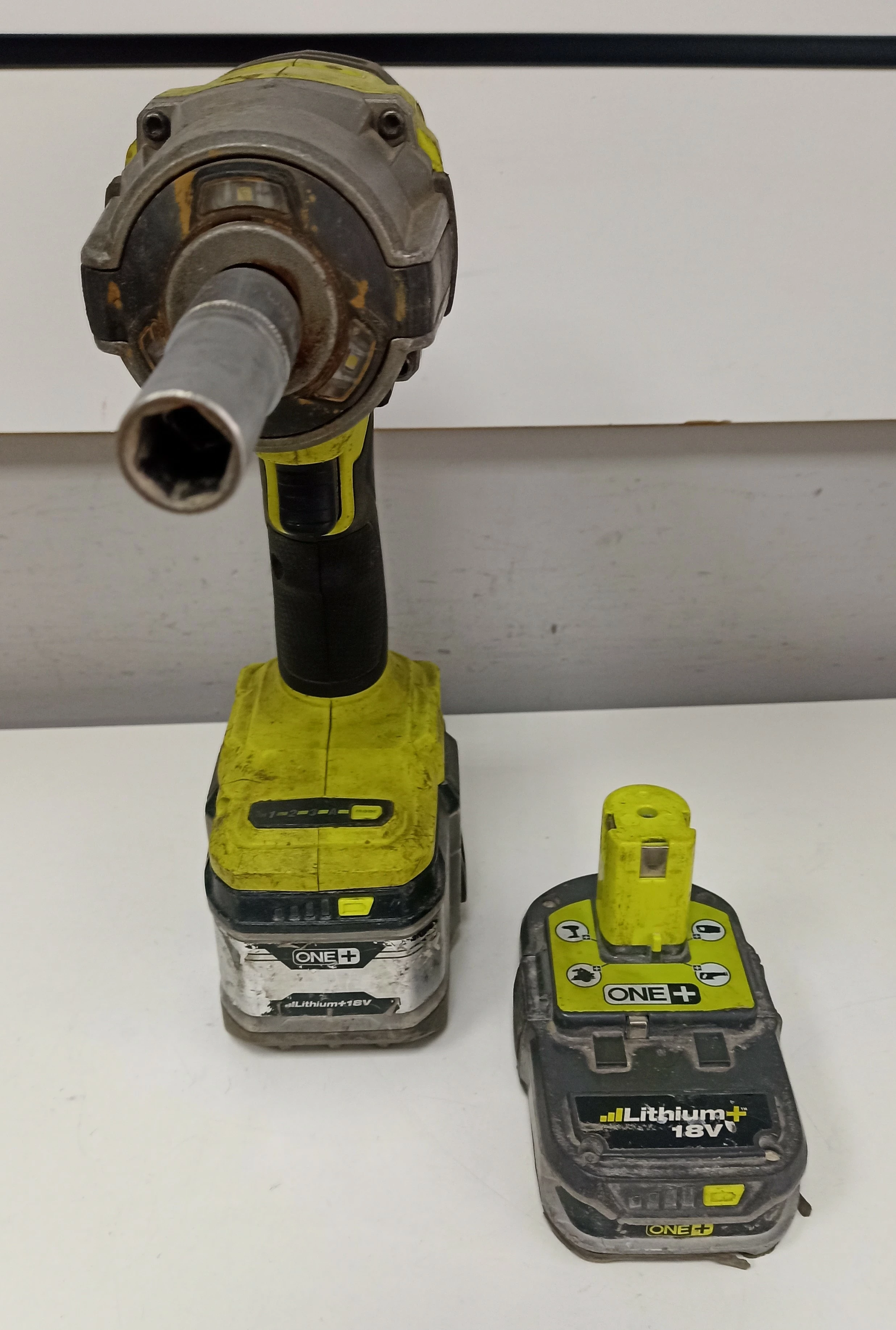 klucz-udarowy-akumulatorowy-ryobi-riwh18x-2-aku-16ah25ah-kod-producenta-5133004960