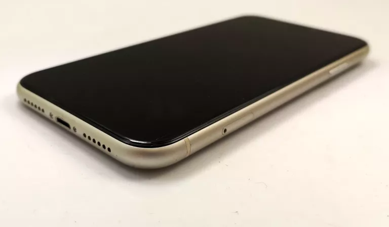 telefon-iphone-11-464gb-kbaterii-75-kod-producenta-mhdc3pma