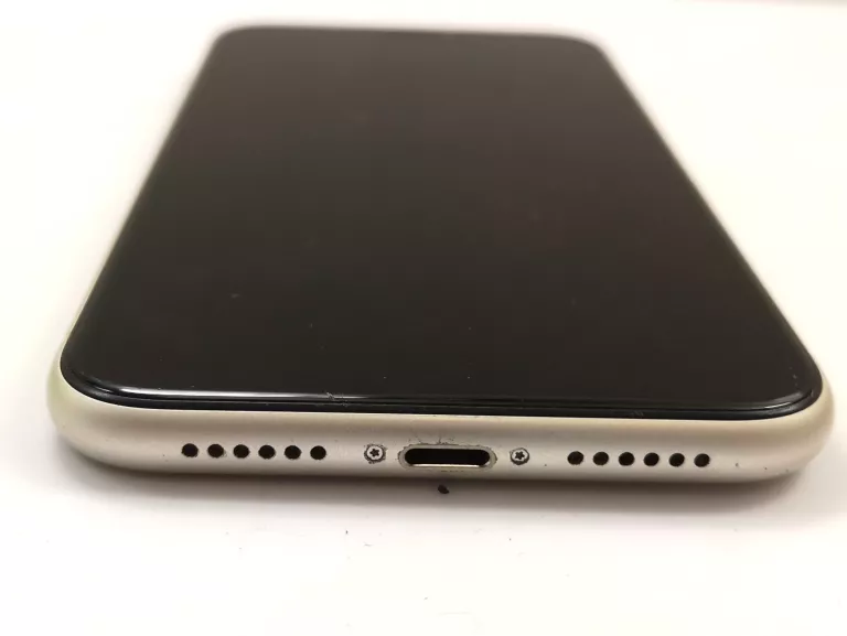 telefon-iphone-11-464gb-kbaterii-75-pamiec-ram-202865-214121