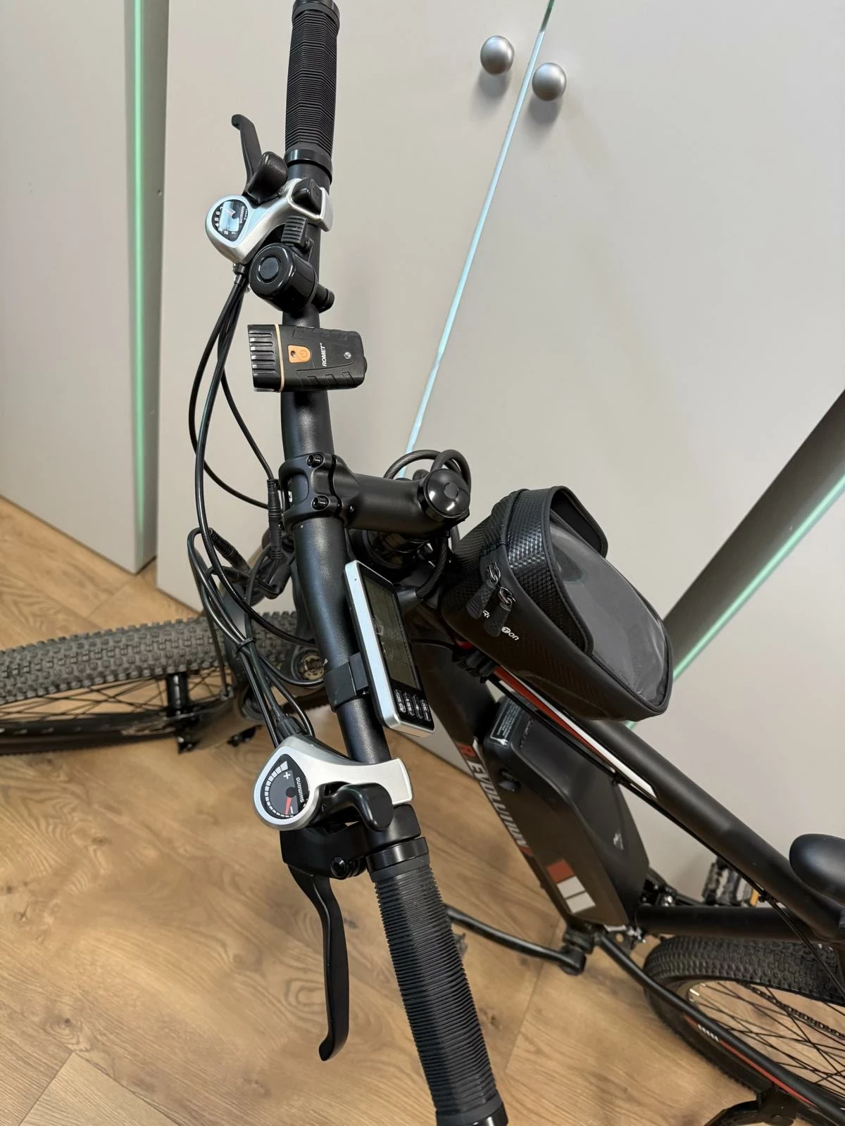 rower-elektryczny-e-3000-rm-revolution-euro-net-obciazenie-maksymalne-11000