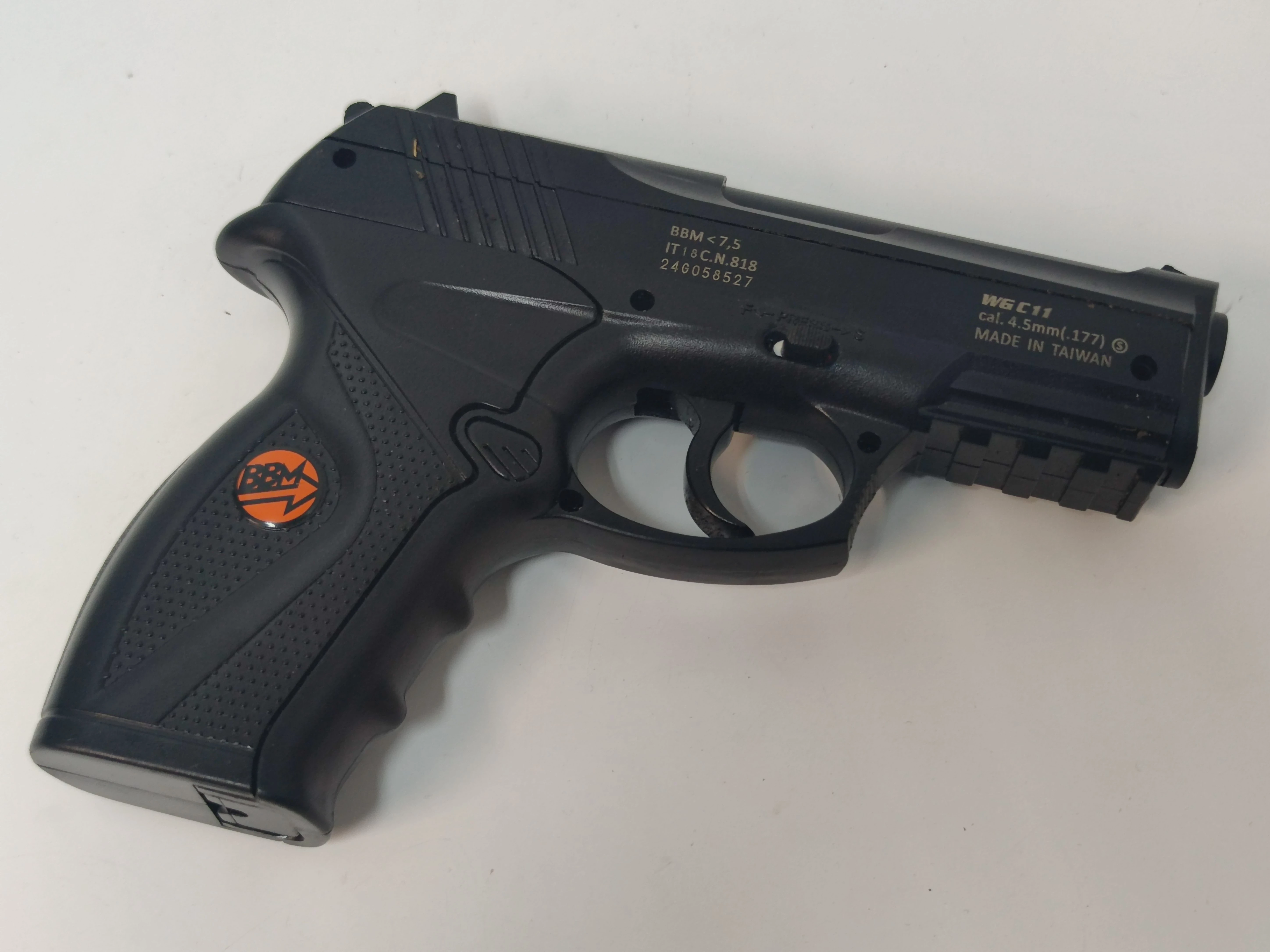 wiatrowka-bruniguns-wg-c11-maksymalna-energia-kinetyczna-170