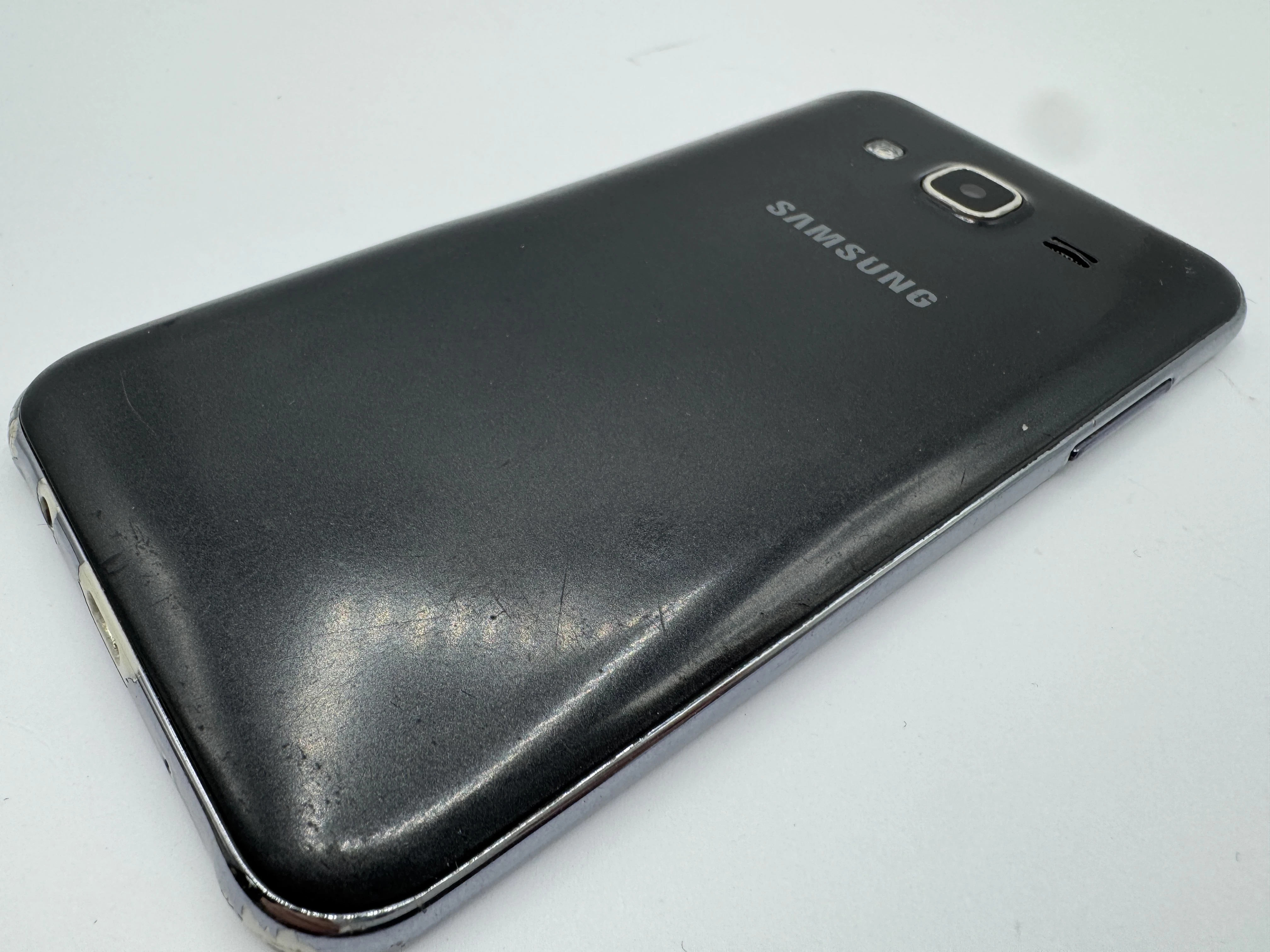 telefon-samsung-galaxy-j5-ean-gtin-8806088840185