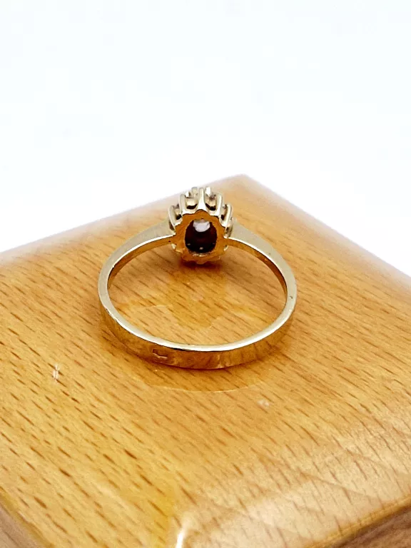 zloty-pierscionek-z-cyrkoniami-585-r18-281g-waga-281