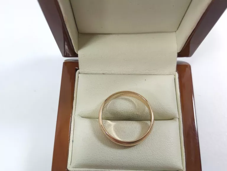 sliczna-zlota-obraczka-proba-585-rozmiar-23-material-dominujacy-223721-131072