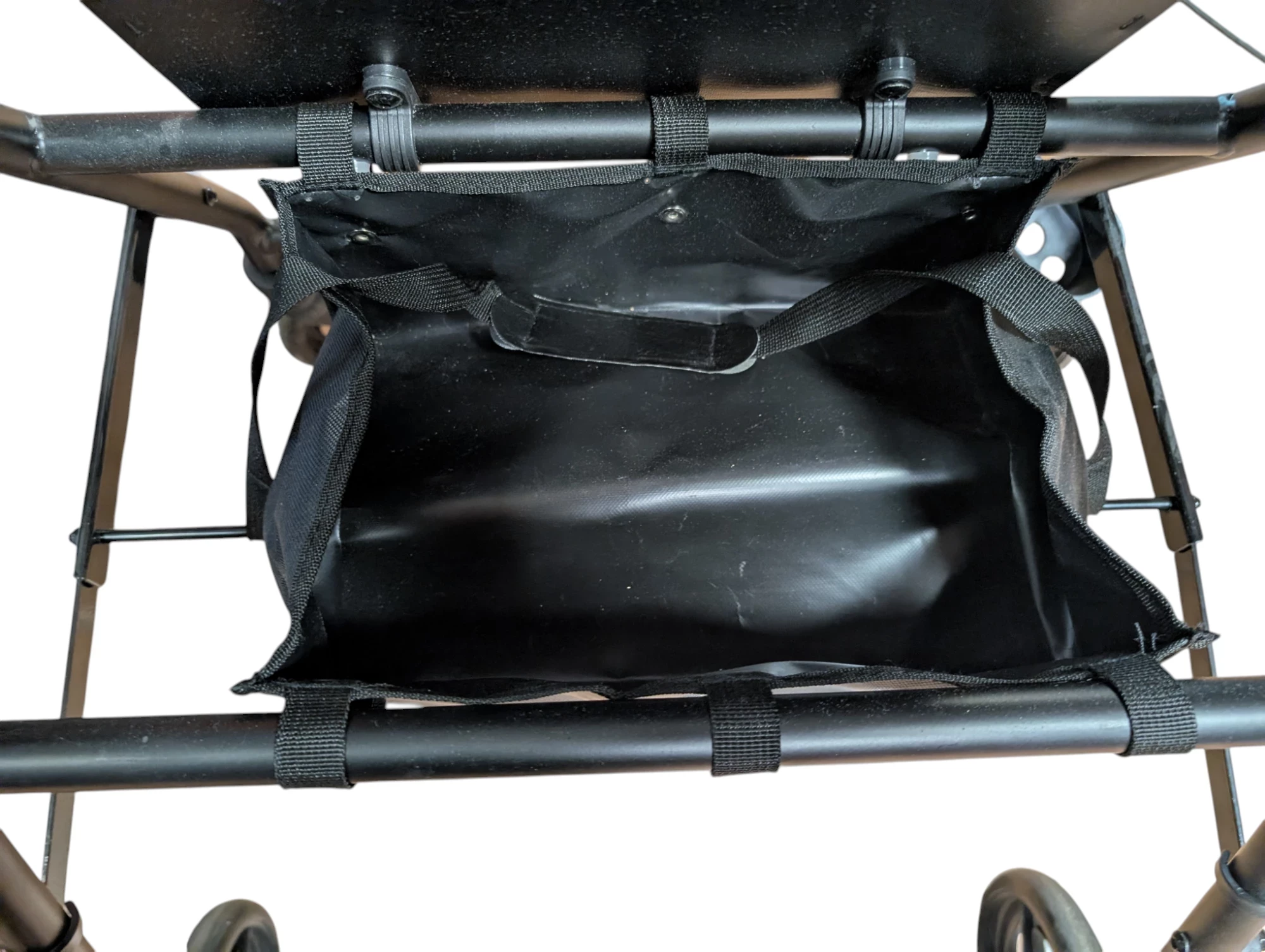 chodzik-czterokolowy-rf-610-dla-osoby-starszej-z-kuferkiem-siedziskiem-typ-229573-342073