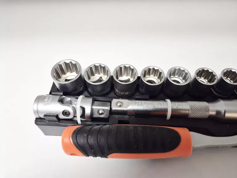 zestaw-kluczy-nasadowych-werckmann-marka-248811-1081115