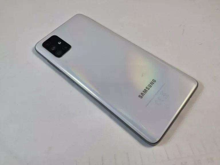 samsung-galaxy-a71-6128gb-pudelko-przekatna-ekranu-670