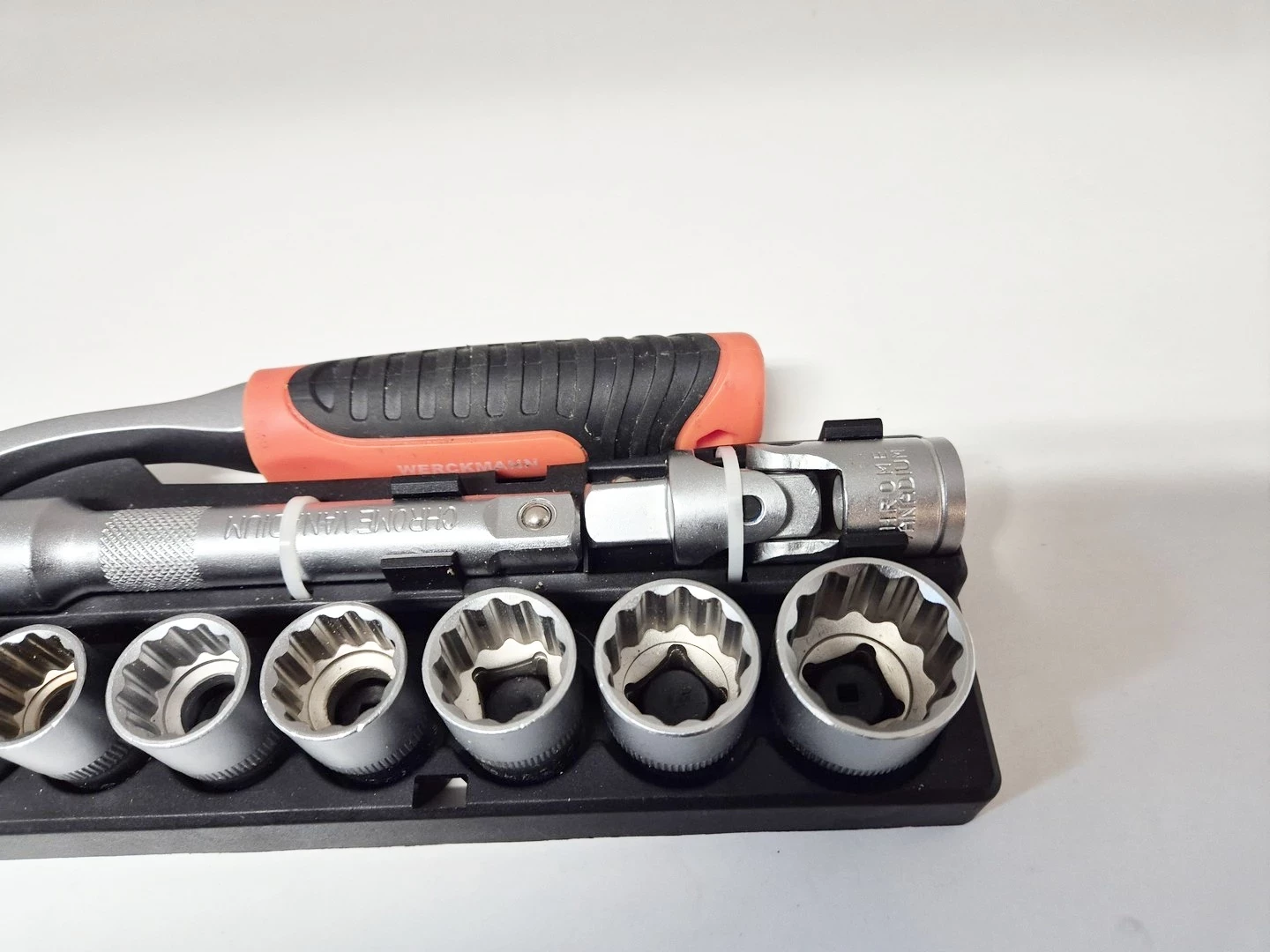 zestaw-kluczy-nasadowych-werckmann-stan-11323-2