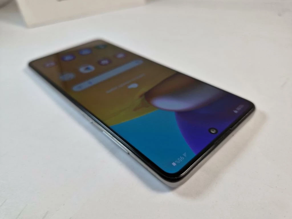 samsung-galaxy-a71-6128gb-pudelko-kod-producenta-sm-a715fzsuxeo