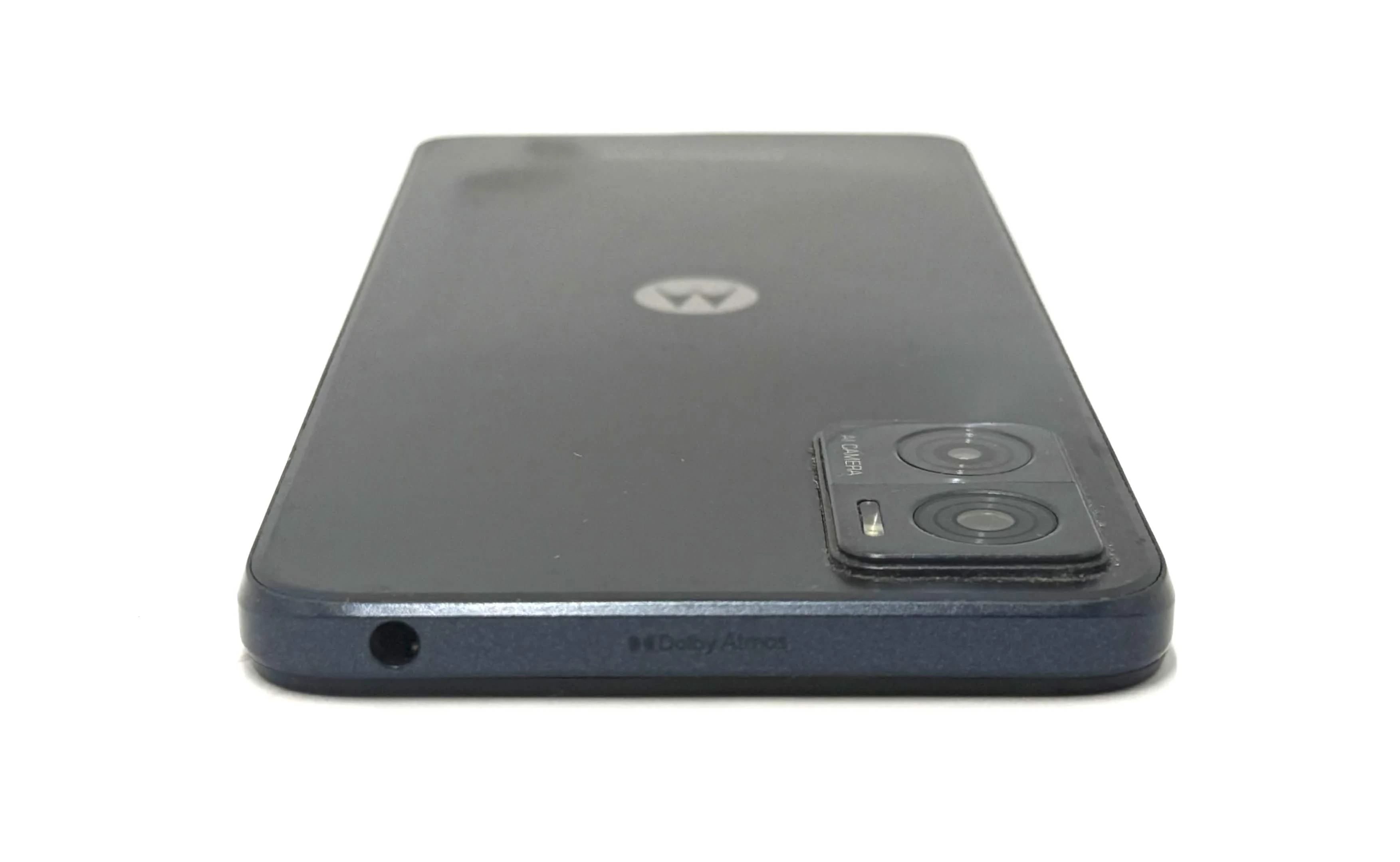 telefon-motorola-moto-e22-przekatna-ekranu-650