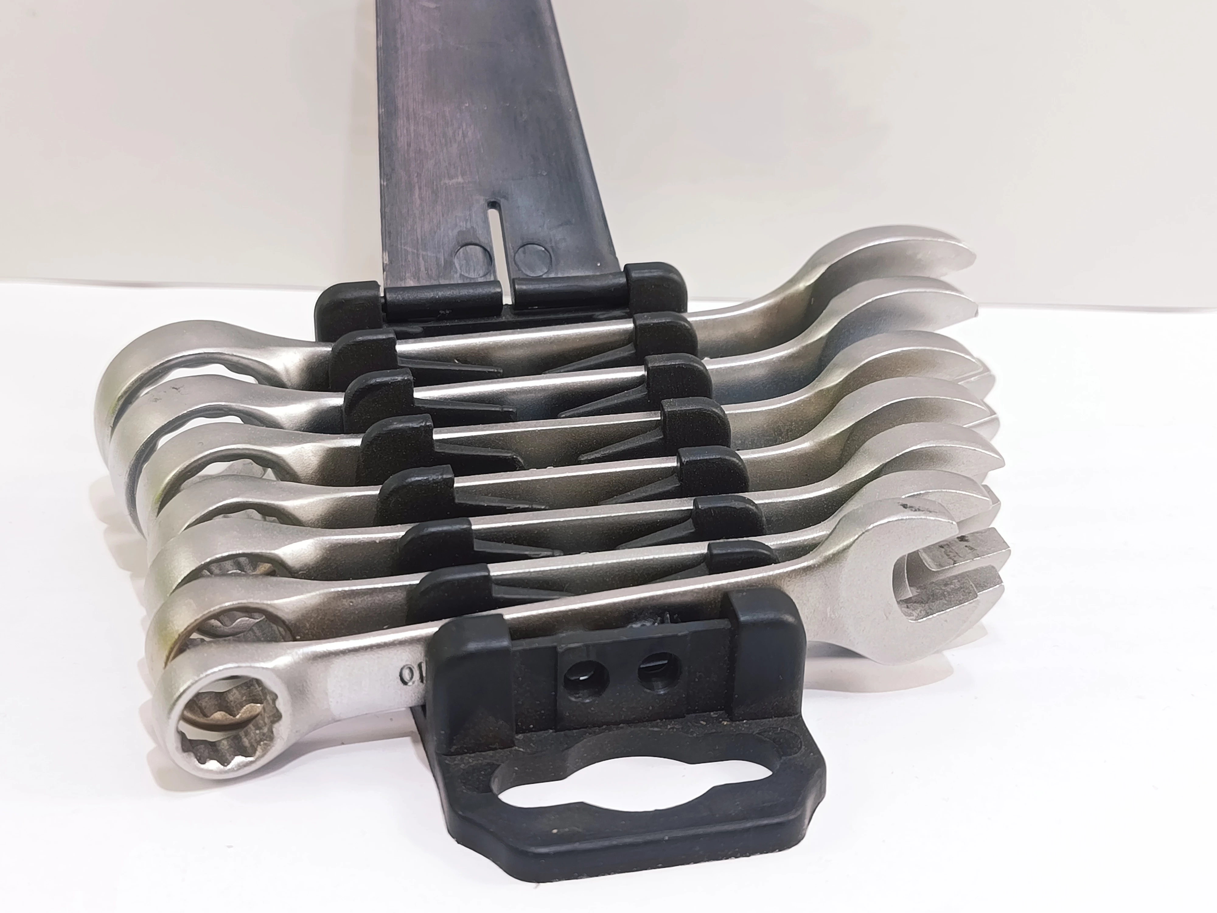 zestaw-kluczy-plasko-oczkowych-7-sztuk-magnusson-glowna-62-poznan-ska-x