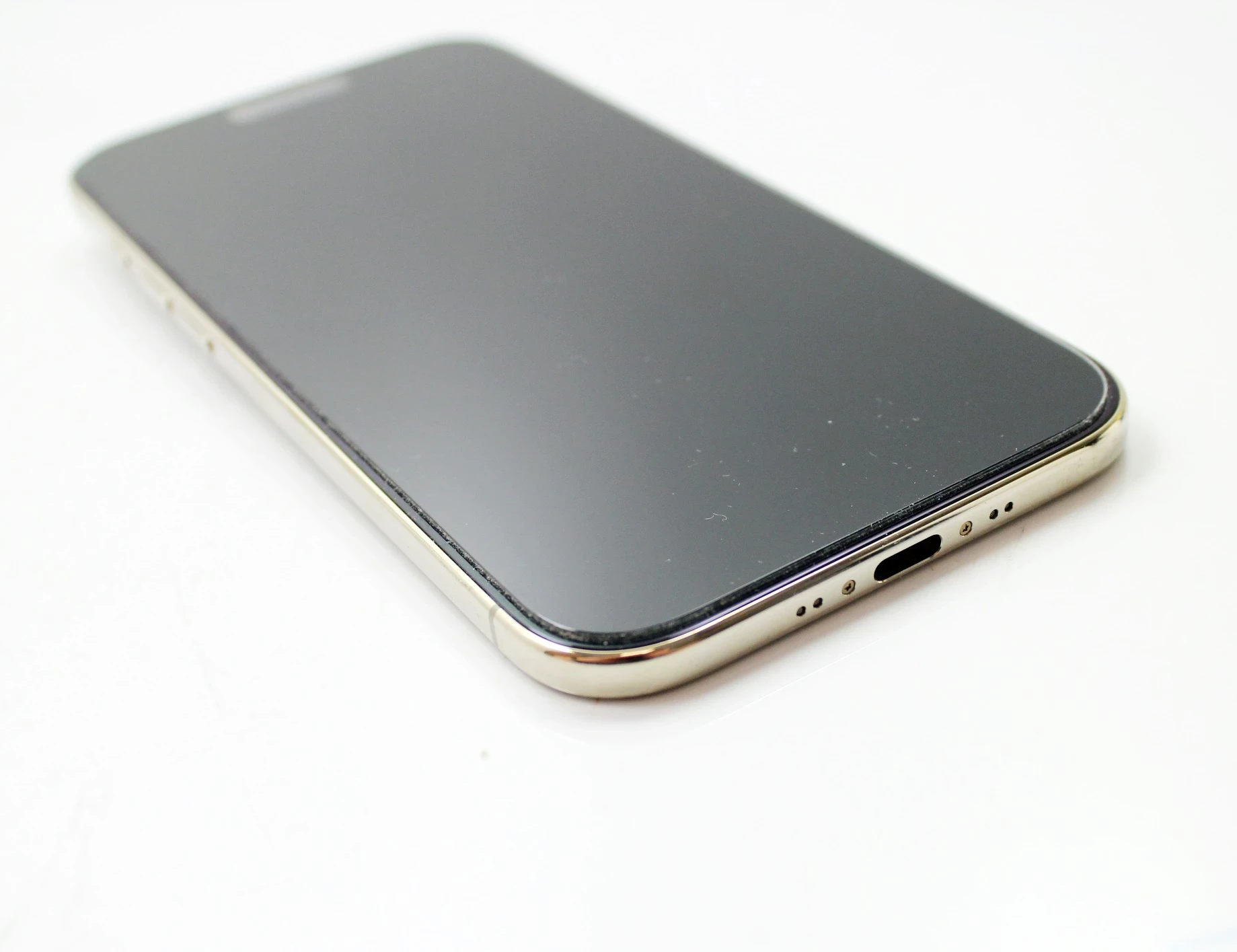 apple-iphone-air-256gb-100-kondycji-przekatna-ekranu-650