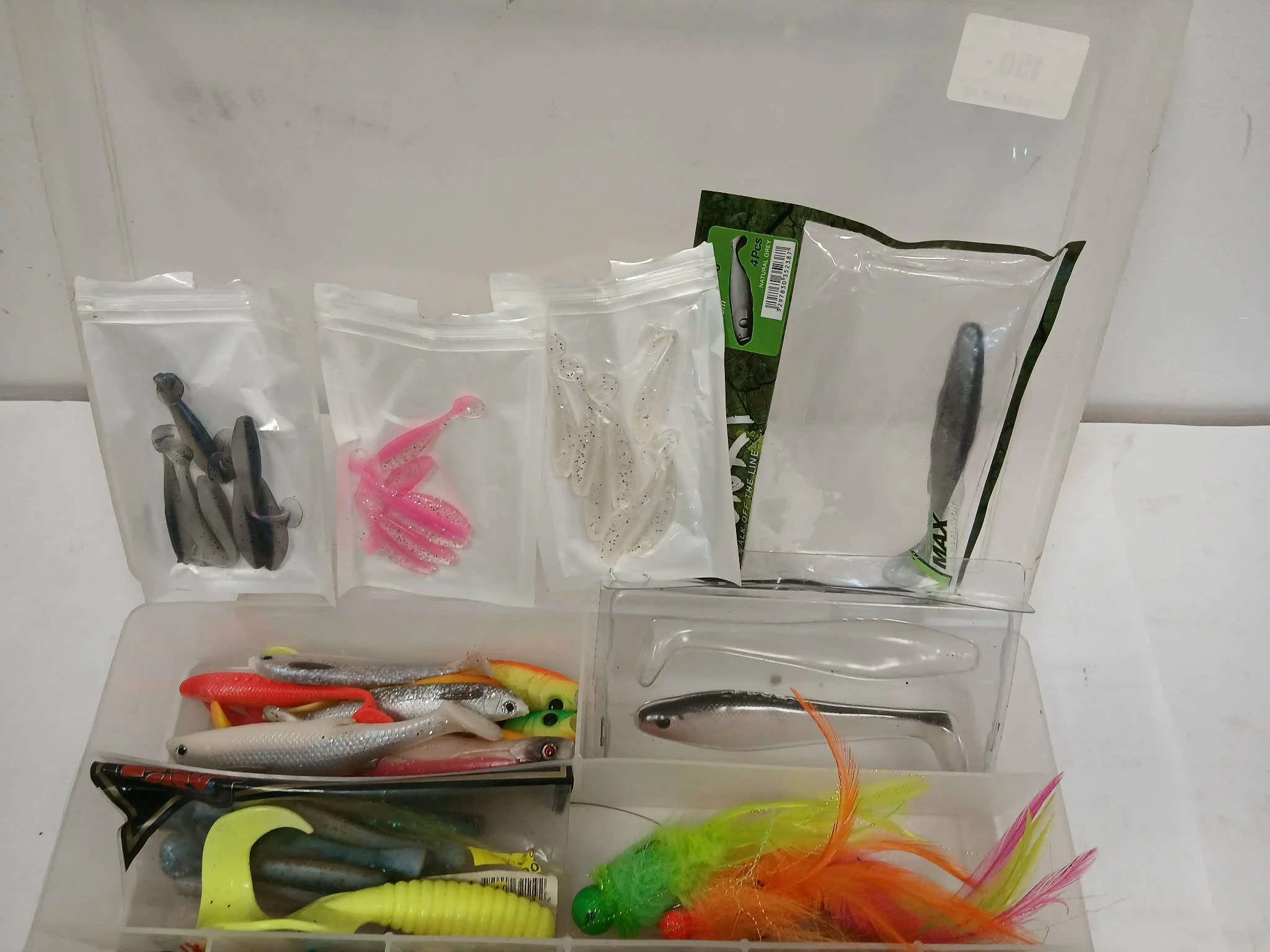 pudelko-z-przynetami-13-stan-11323-2