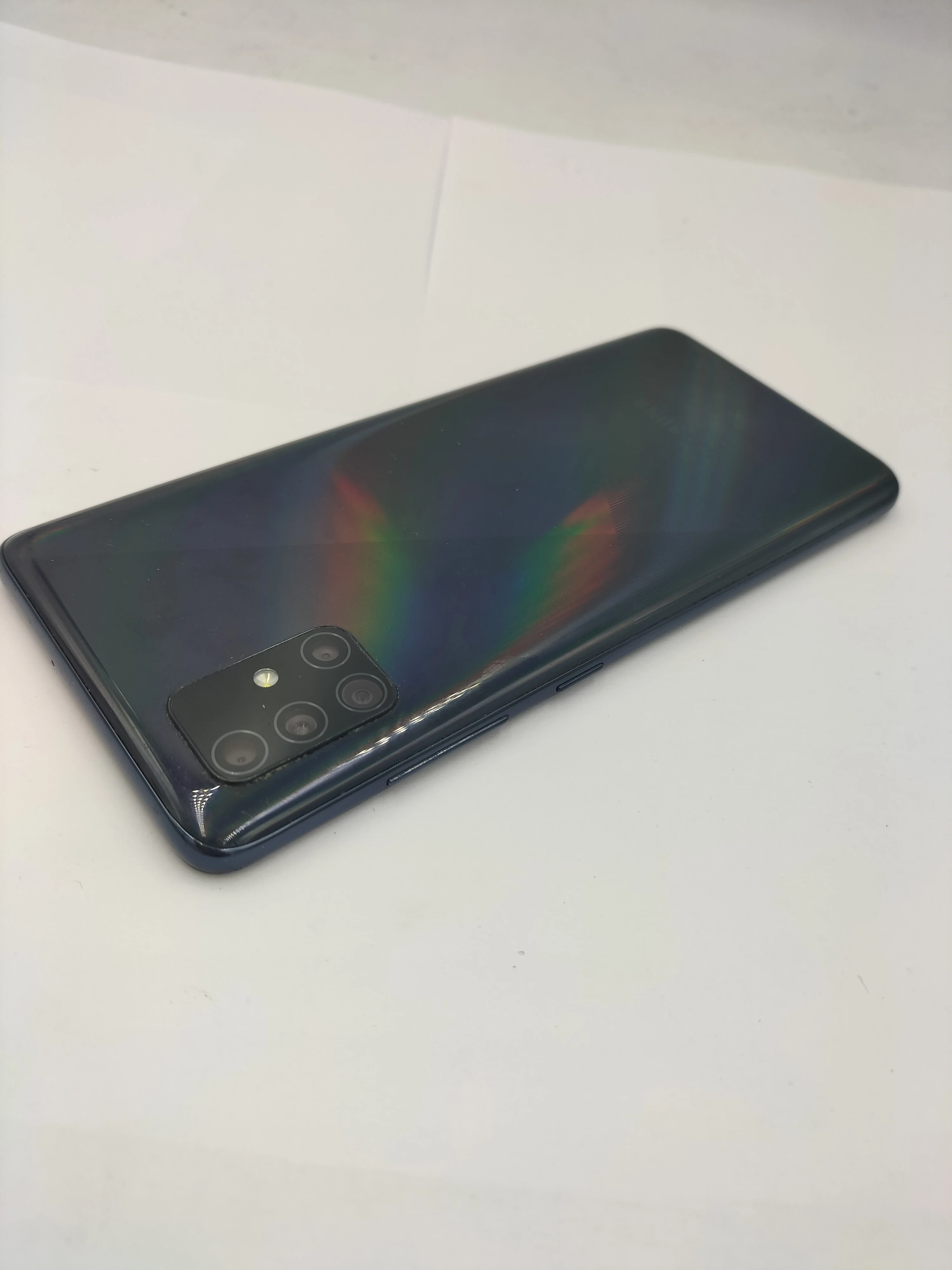 telefon-samsung-a51-przekatna-ekranu-650